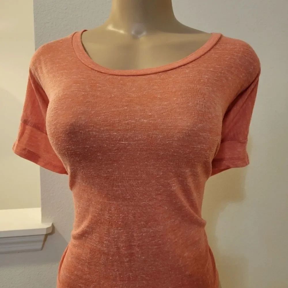 OLD NAVY SHORT SLEEVE WOMEN'S T-SHIRT - Picture 2 of 16